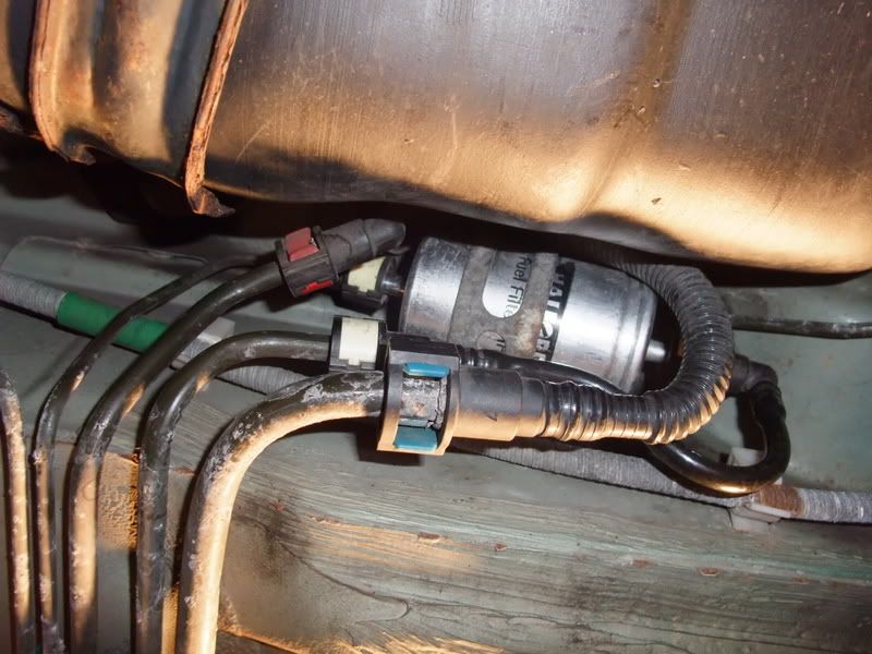 Sam's Bloggness.: Ford Focus Fuel Filter Replacement