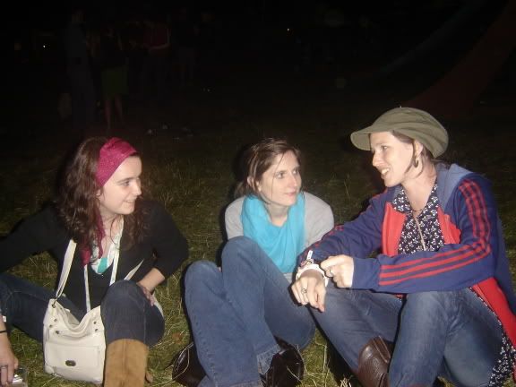 Skooch closer children!