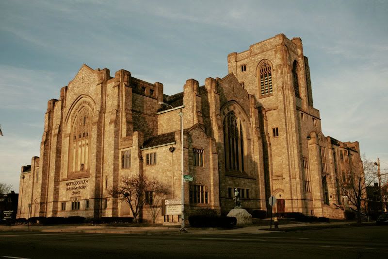 IMAGE: http://i3.photobucket.com/albums/y55/silverbeam/Miscellaneous/largecolor.jpg