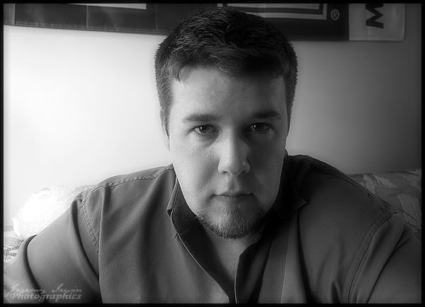 IMAGE: http://i3.photobucket.com/albums/y56/jeremyirwin/Me%20and%20Mary%202005/selfport1.jpg