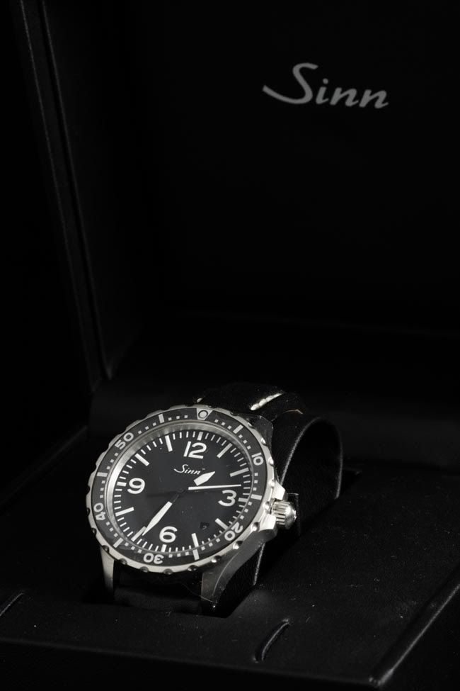 http://i3.photobucket.com/albums/y57/cyberlawprof/Watches/Sinn2.jpg