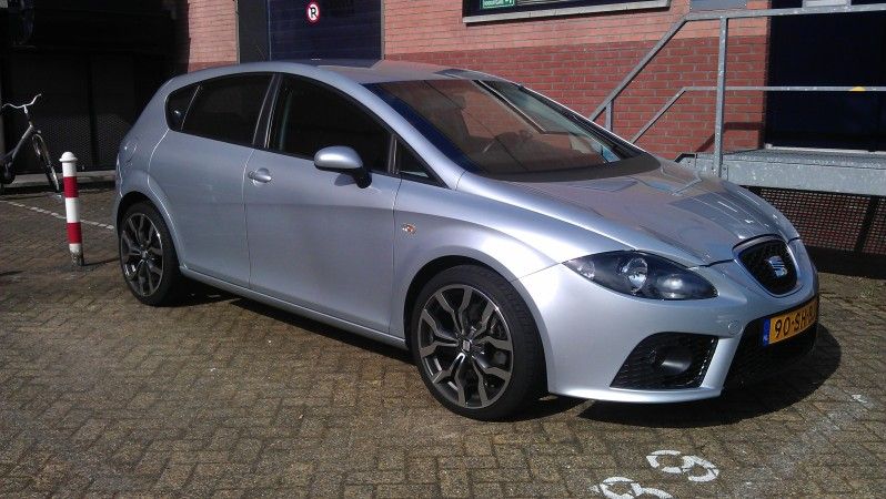 http://i3.photobucket.com/albums/y62/MastahJohn/AYGO-LEON/IMAG1112.jpg