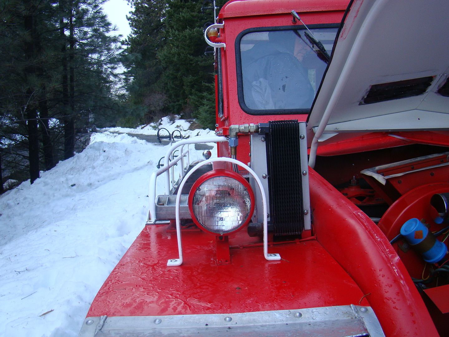 snowtrac11611022-1.jpg