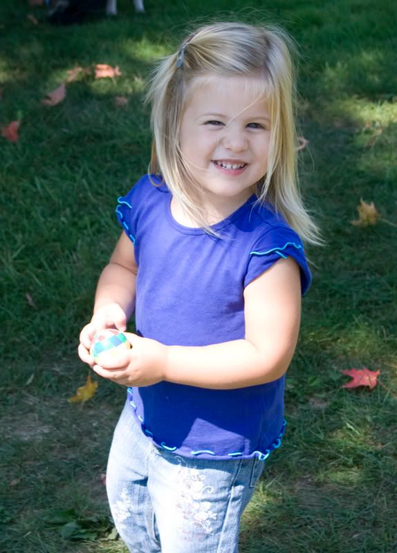 IMAGE: http://i3.photobucket.com/albums/y65/Kjott21/Random/Adelle.jpg