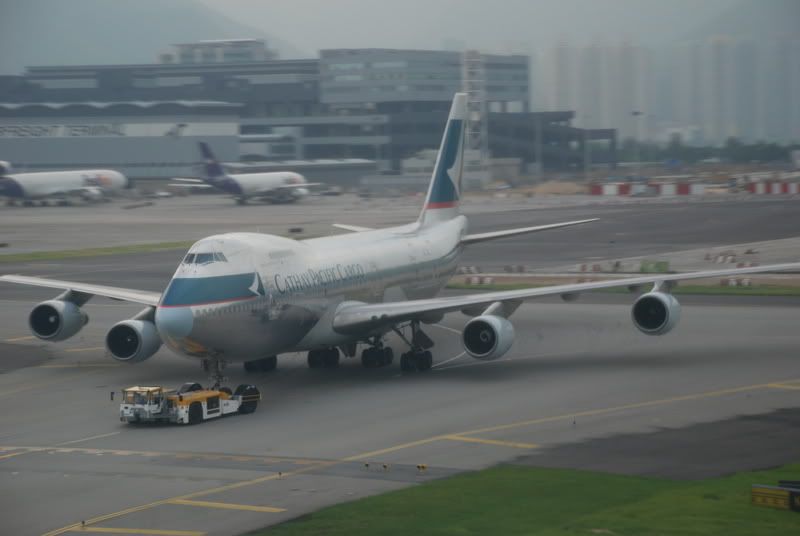 B-HMD Silver Bullet of Cathay Pacific Cargo at VHHH
