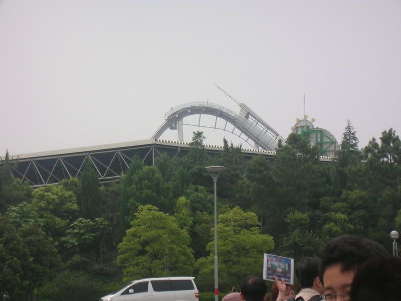 Hollywood Dream lift hill