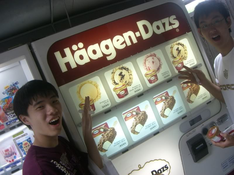 Haagen Dazs vending machine