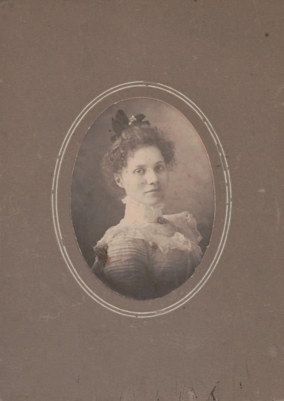 photo Ethel McGuire Mrs Blake Evans.jpg