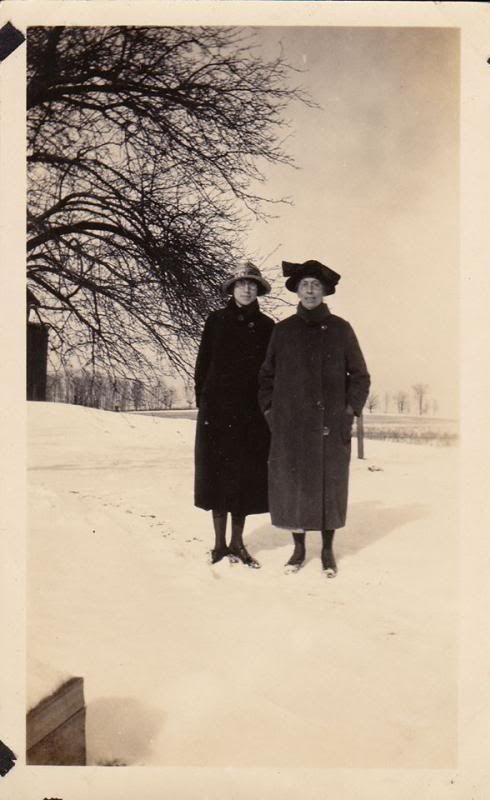 photo DorisandMaryEdwardsChapin.jpg