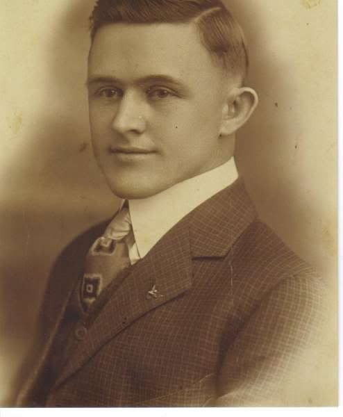 photo GeorgeWashingtonBurrisJrabout1910-6.jpg