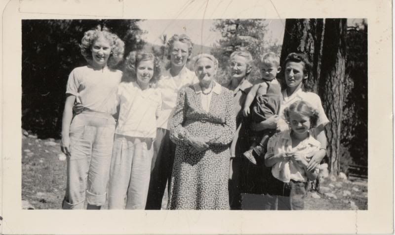 photo July1946RuthEvaRae.jpg