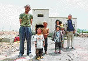 當街叫賣親生女 「10萬一個」