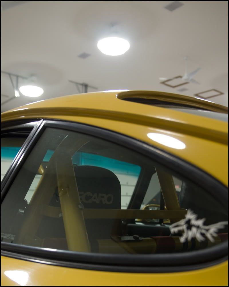 IMAGE: http://i3.photobucket.com/albums/y72/90blackcrx/Autobahn/insidepeak.jpg