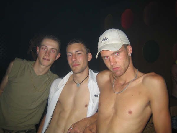 [IMG]http://i3.photobucket.com/albums/y72/Good-As-Gold/IMG_0644.jpg[/IMG]