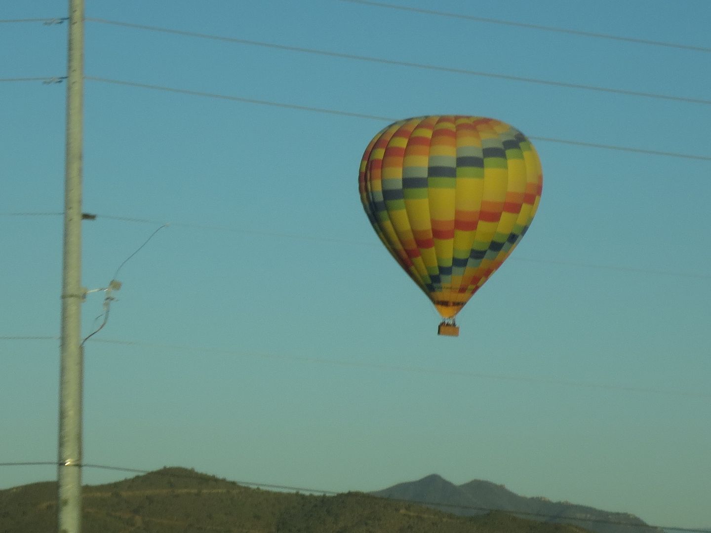 [Image: Dec26Balloonslanding_zps933cefc7.jpg]