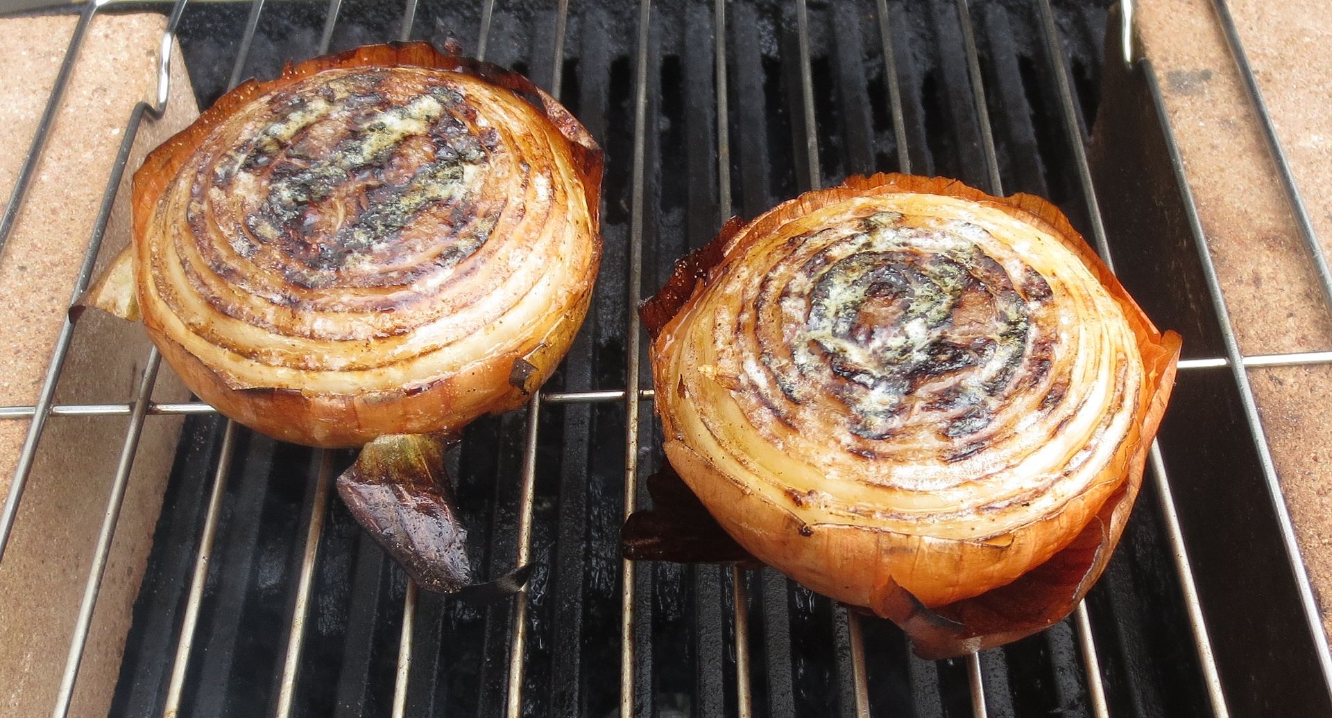 [Image: Sept%2023%20Grilling%20onion%20halves%20...qyojtm.jpg]