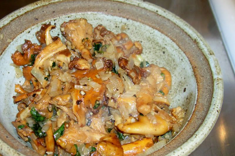 [Image: chanterelles.jpg]