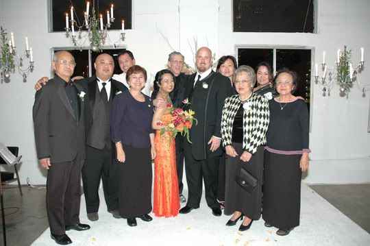 bride's family with Allan and the happy couple