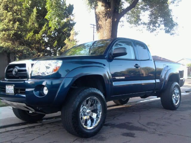 2006 Toyota Tacoma V-6 Prerunner (not TRD) 3 Inch lift with 33 inch tires.