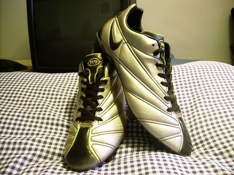 R9 Cleats