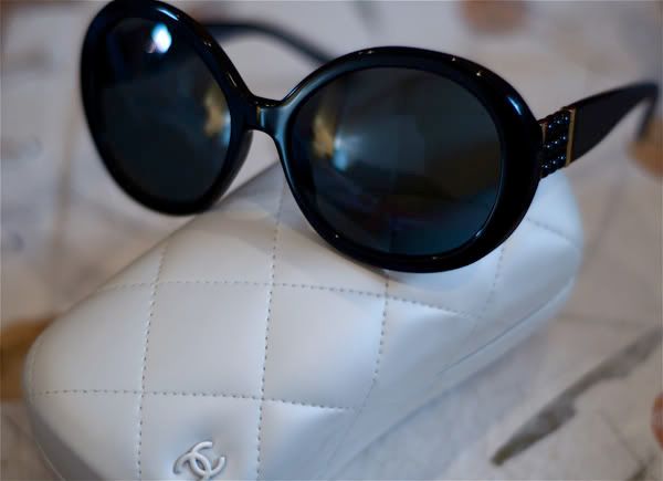 Chanel 5159H sunglasses from'Le Perle' collection I feel so'Audrey 