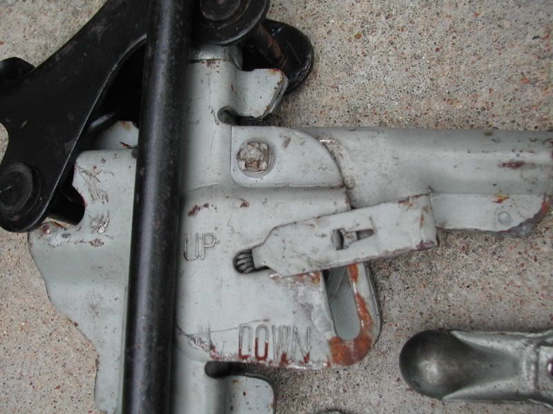 1970 LA Built Bumper Jack Similarities/Differences