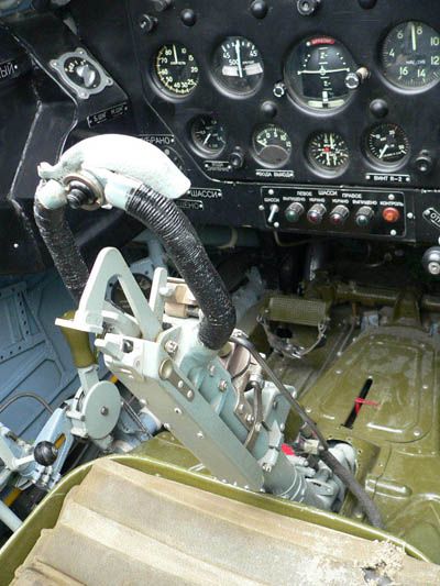 Mig3%20cockpit%203.jpg