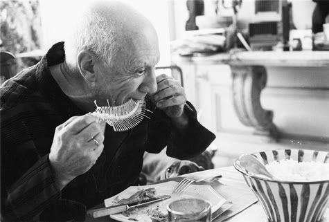 Picasso comiendo