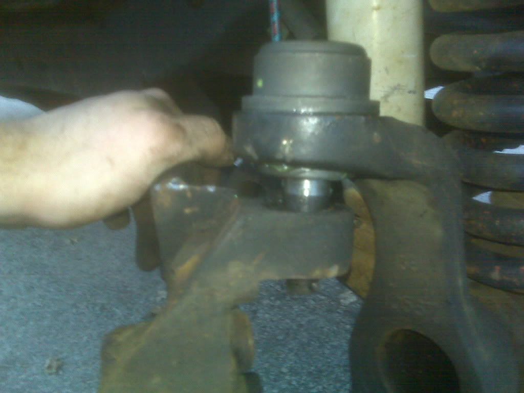 Cant get knuckle back on. Jeep Enthusiast Forums