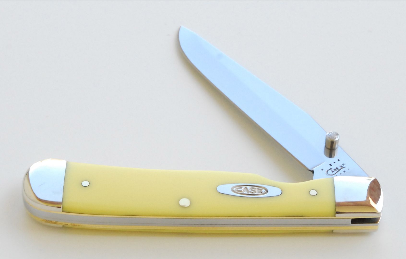 Looking for a small gentlemans pocket knife any ideas