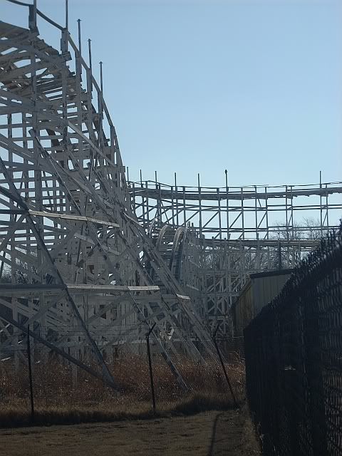 http://i3.photobucket.com/albums/y97/Rainman76/Joyland%201%2013%2008/DSCN0258.jpg
