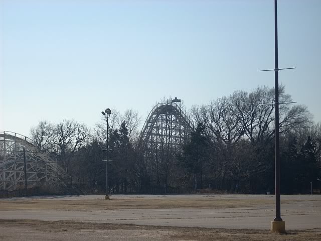 http://i3.photobucket.com/albums/y97/Rainman76/Joyland%201%2013%2008/DSCN0259.jpg