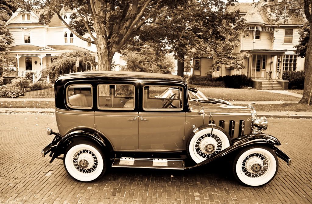 IMAGE: http://i3.photobucket.com/albums/y98/Docpeplvr/Old%20Cars/copy2.jpg