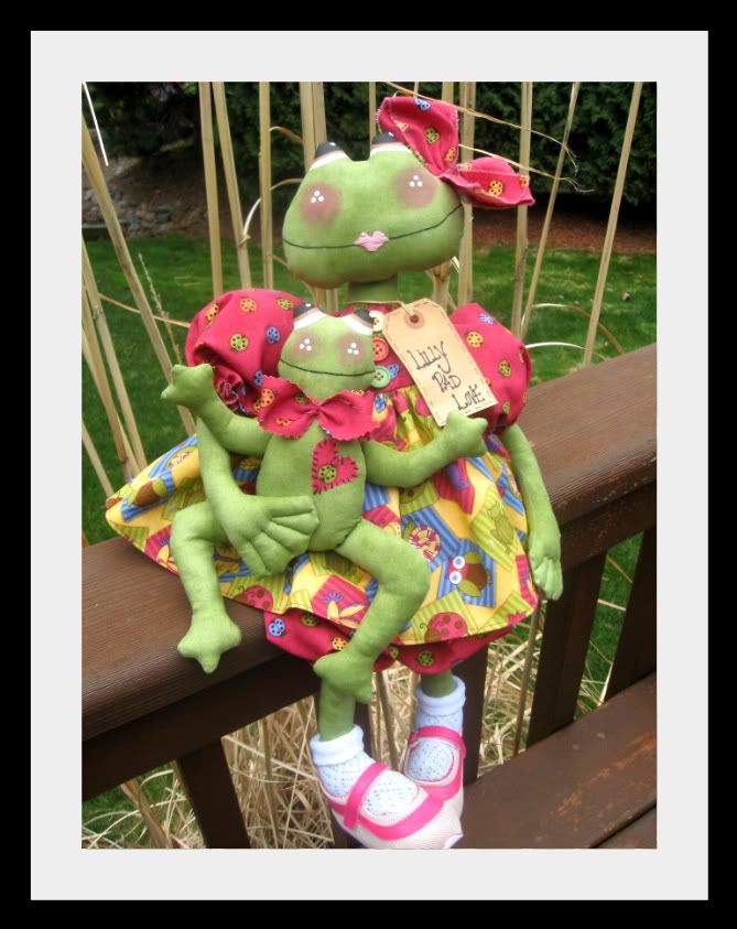 Primitive Raggedy Freida & Freddy Frog PATTERN #73  