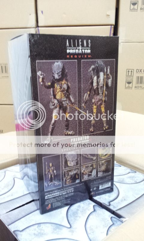 Scale Hot Toys MMS66  AVPR 14 Wolf Predator Cleaner Kit Ver FREE 